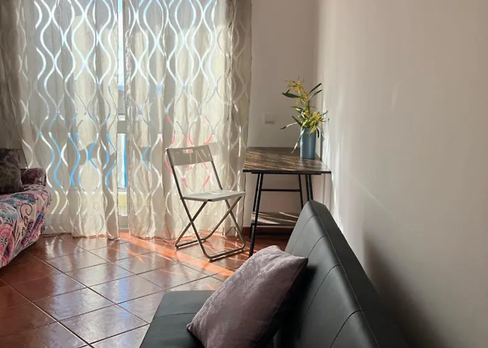 Apartment 10 To Ocean